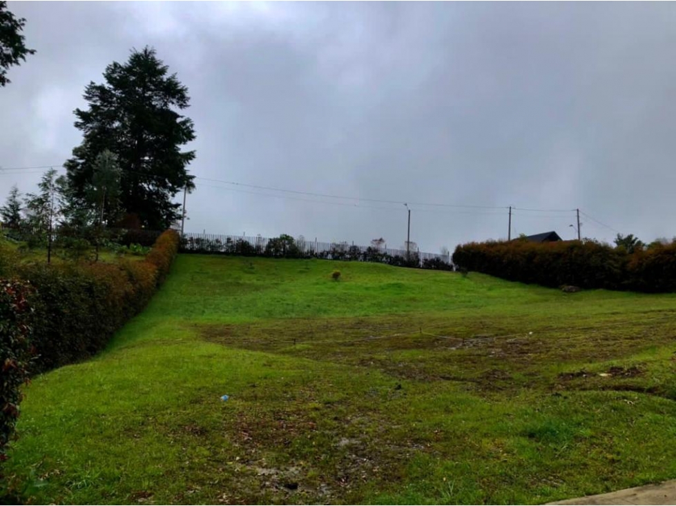 VENTA DE LOTE EN UNIDAD CERRADA EN EL ALTO DE LAS PALMAS — foto 2