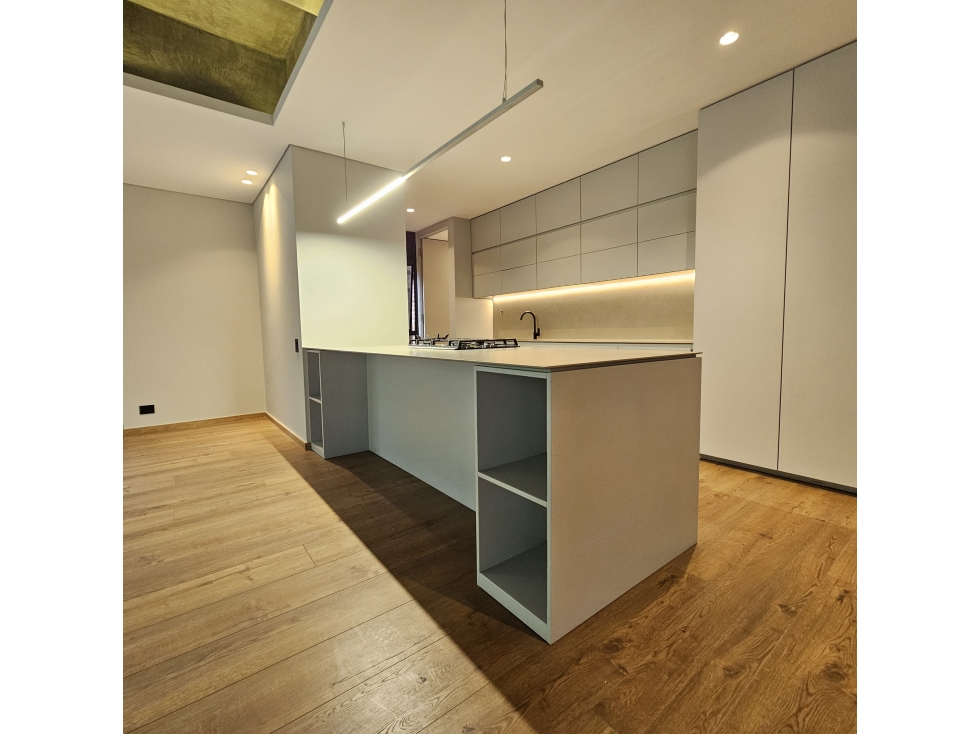 APARTAMENTO EN EXCLUSIVA URBANIZACION CERCA DEL CAMPESTRE — foto 6