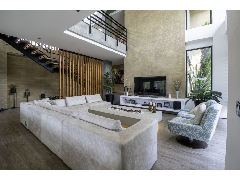 CASA EXCLUSIVA SITUADA EN EL EL ALTO DE LAS PALMAS — foto 2