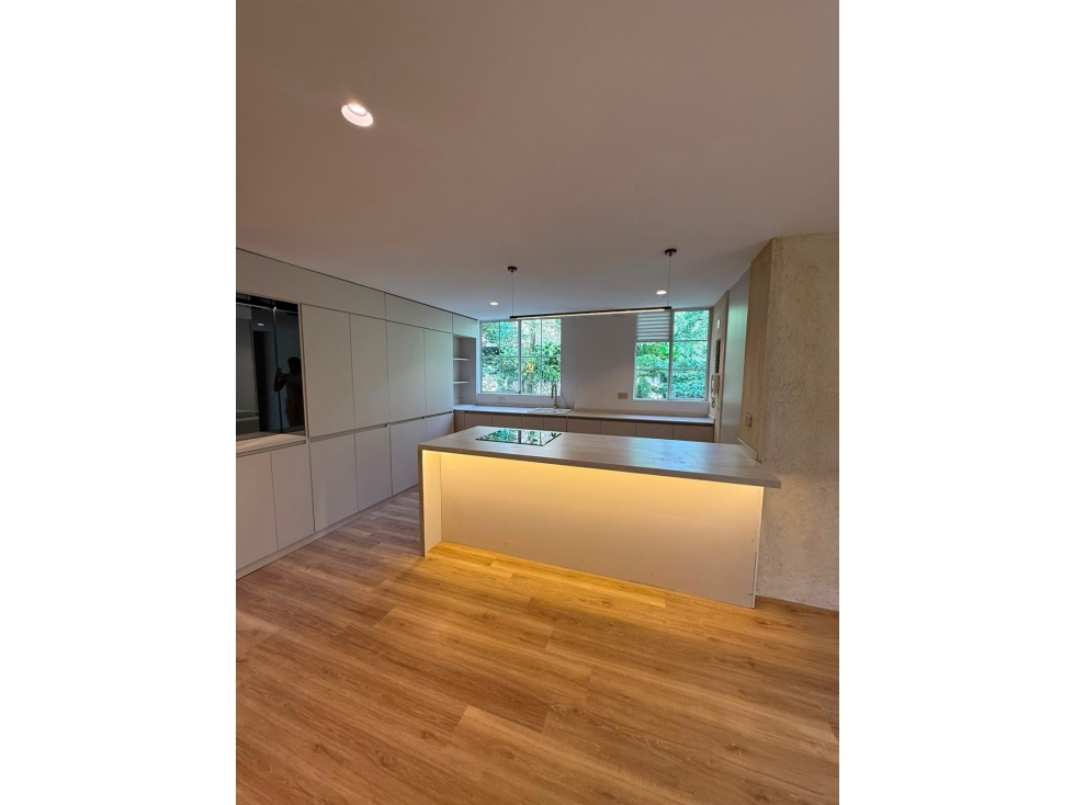 APARTAMENTO REMODELADO SECTOR VIZCAYA — foto 3