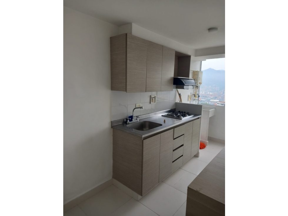 APARTAMENTO UBICADO ENVIGADO CUENCA — foto 2