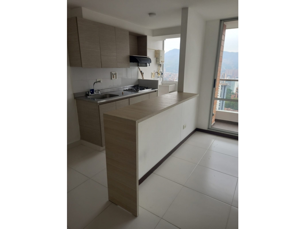 APARTAMENTO UBICADO ENVIGADO CUENCA — foto 3