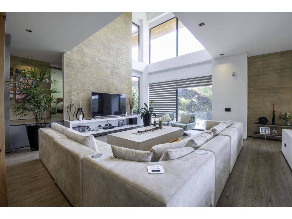 CASA EXCLUSIVA SITUADA EN EL EL ALTO DE LAS PALMAS