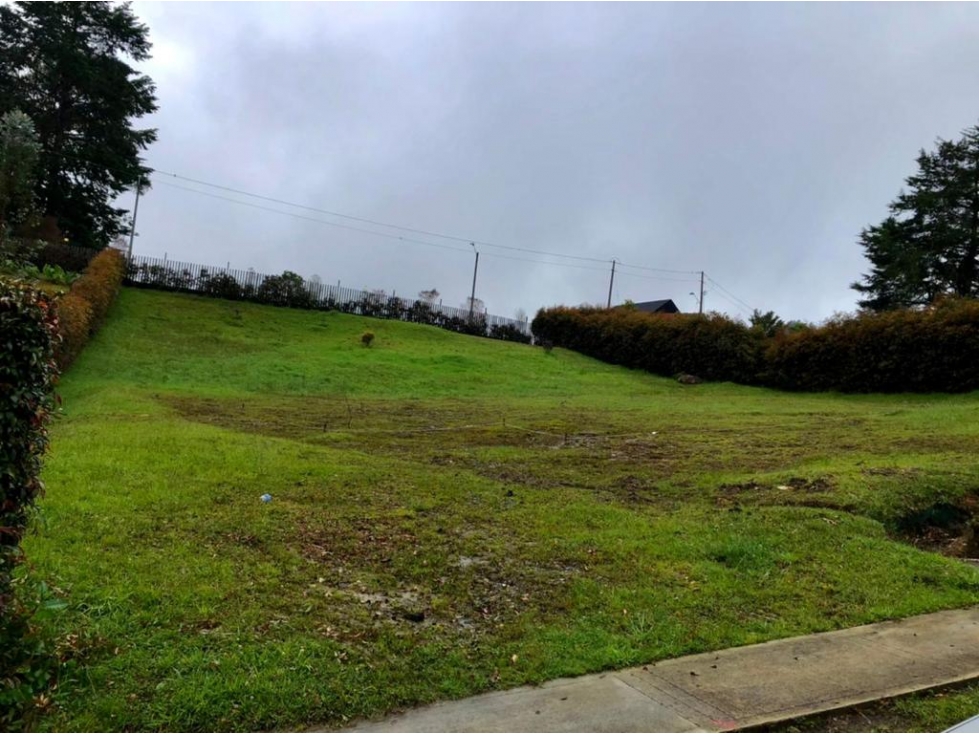 VENTA DE LOTE EN UNIDAD CERRADA EN EL ALTO DE LAS PALMAS — foto 3