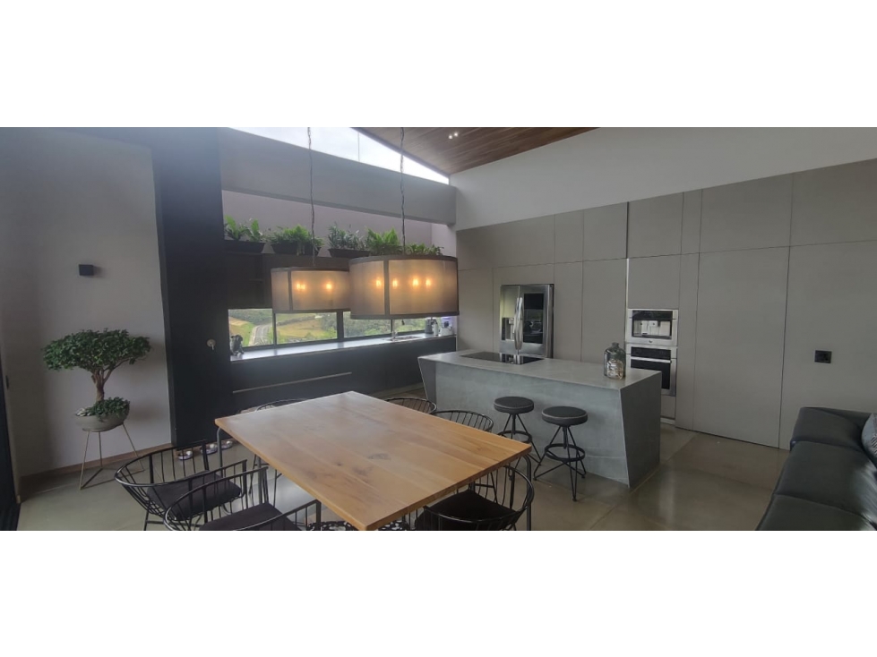CASA EN UNIDAD CERRADA SITUADA EN EL ALTO DE LAS PALMAS — foto 4