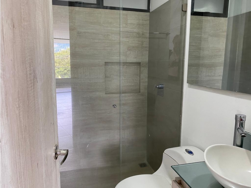 APARTAMENTO DE 2 HABITACIONES EN EL NORTE DE ARMENIA — foto 3