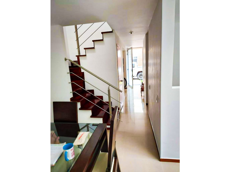 CASA ESQUINERA MODERNA EN LA AV 19 CERCA AL CC SUPER INTER PLAZA 2061 — foto 4