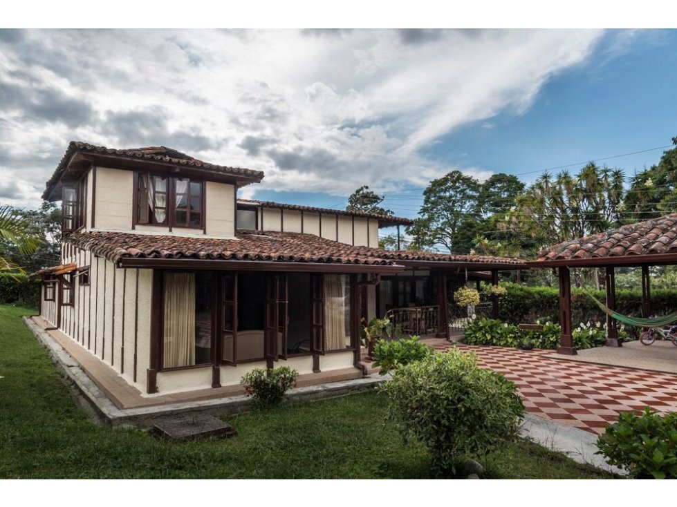 Casa Campestre conjunto cerrado en Circasia, Quindio. 3367