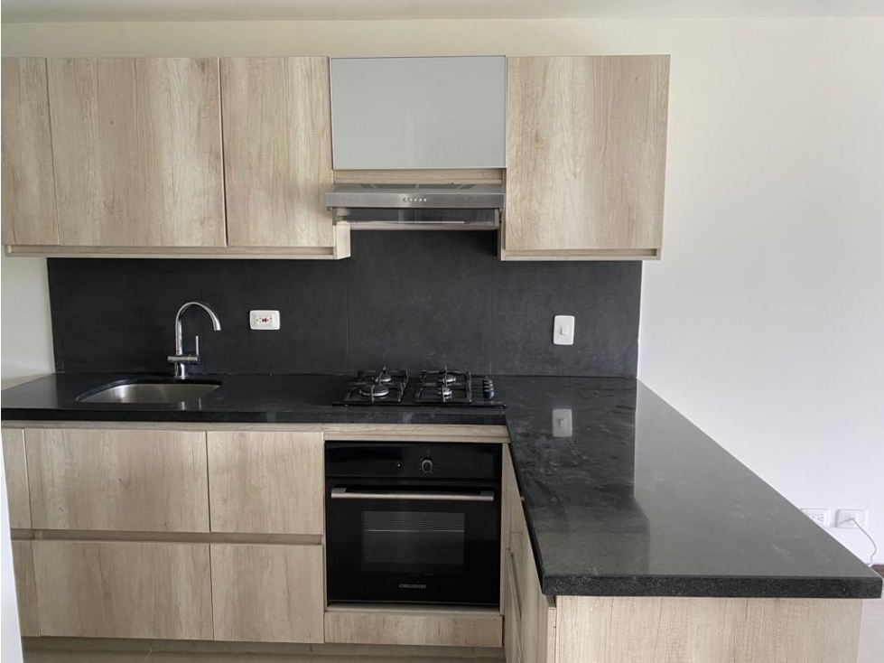 APARTAMENTO DE 2 HABITACIONES EN EL NORTE DE ARMENIA — foto 2