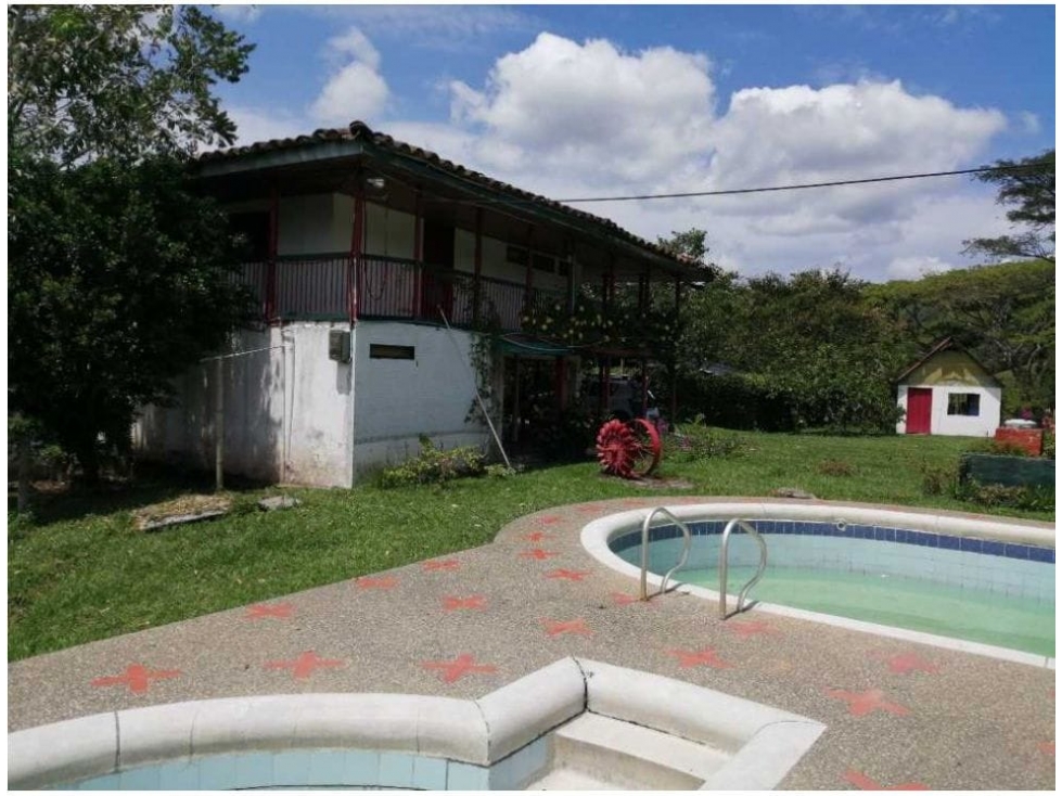 FINCA EN QUIMBAYA GANADERA Y PRODUCTIVA. - 2