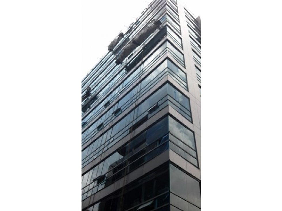 Arriendo oficina 61.30 m2 Auto norte