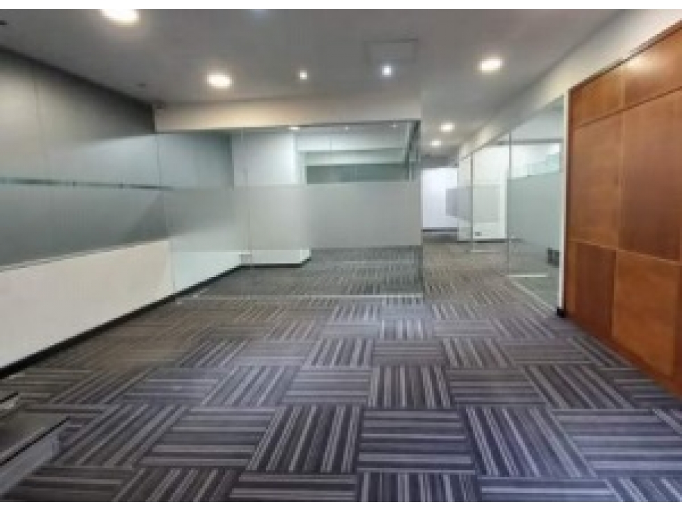 ARRIENDO LOCAL BVC