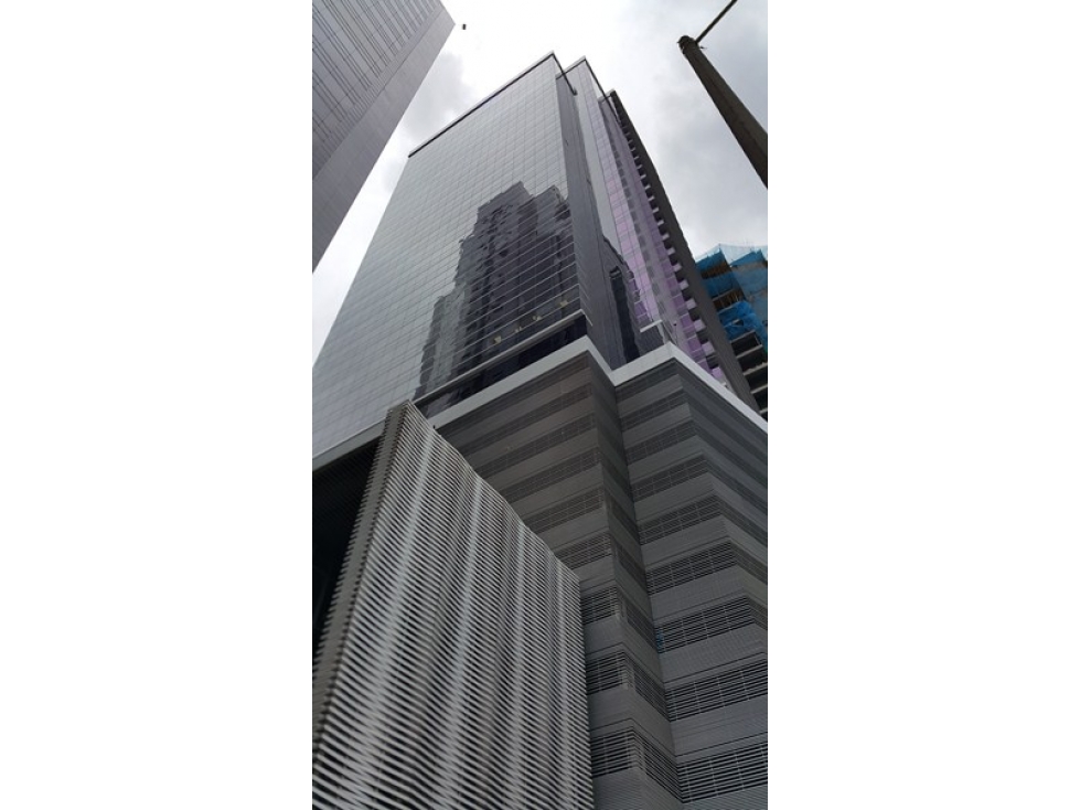VENDO OFICINA TORRE E NORTH POINT
