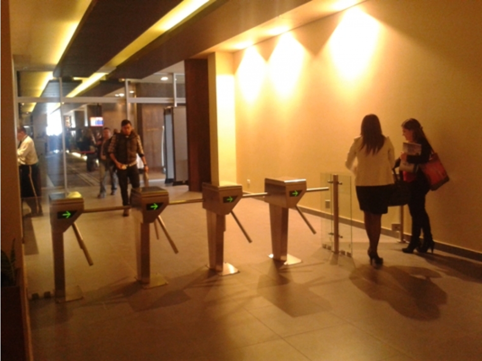 OFICINA EN ARIENDO CALLE 26 AEROPUERTO EL DORADO — foto 3
