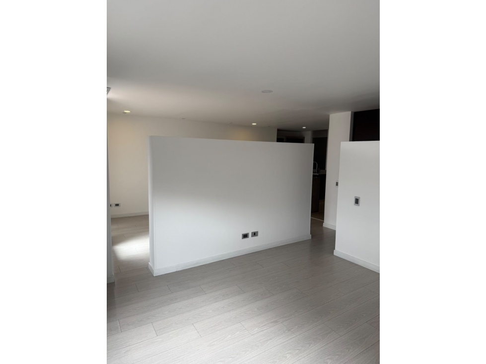 Apartamento en arriendo Cedritos Incluye la administración — foto 2