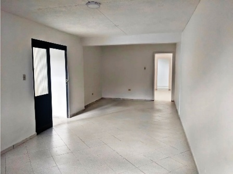 Arriendo Casa Oficina La Castellana Localidad Barrios Unidos — foto 3