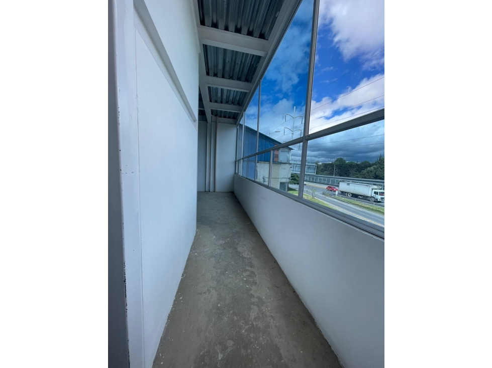 Arriendo edificio Sobre Auto Norte - 4