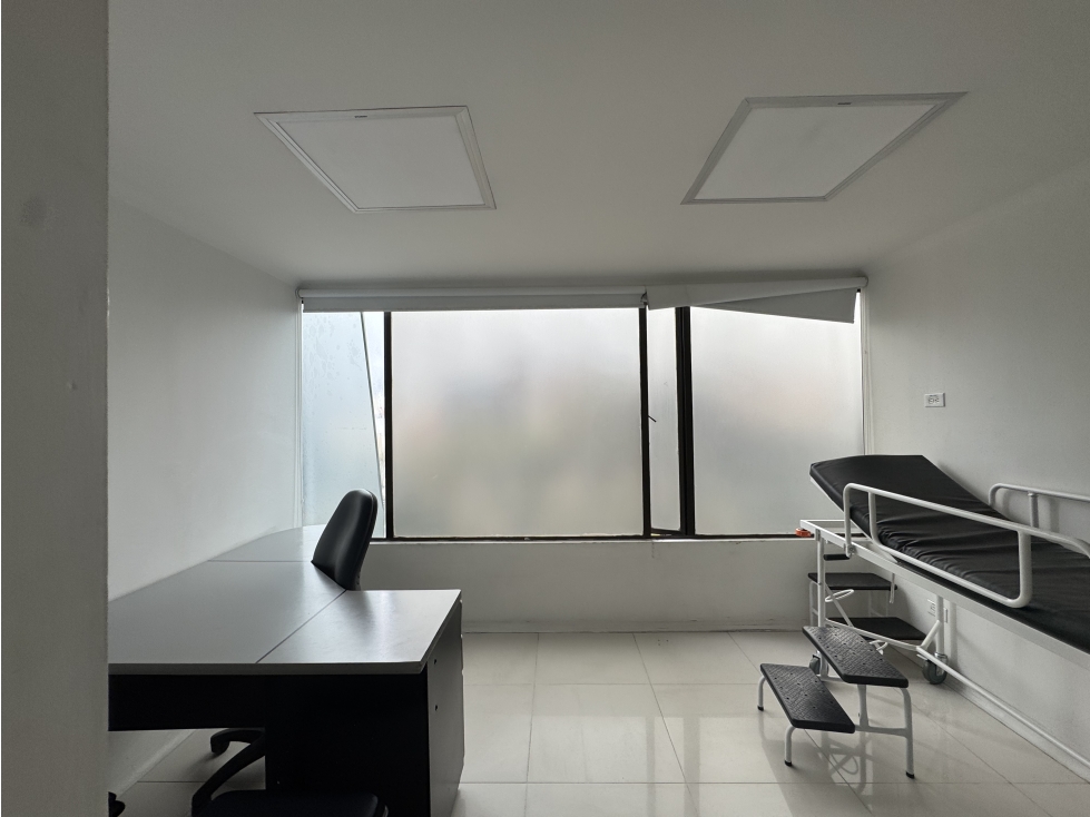 Vendo Edificio Santa Barbara Occidental — foto 4