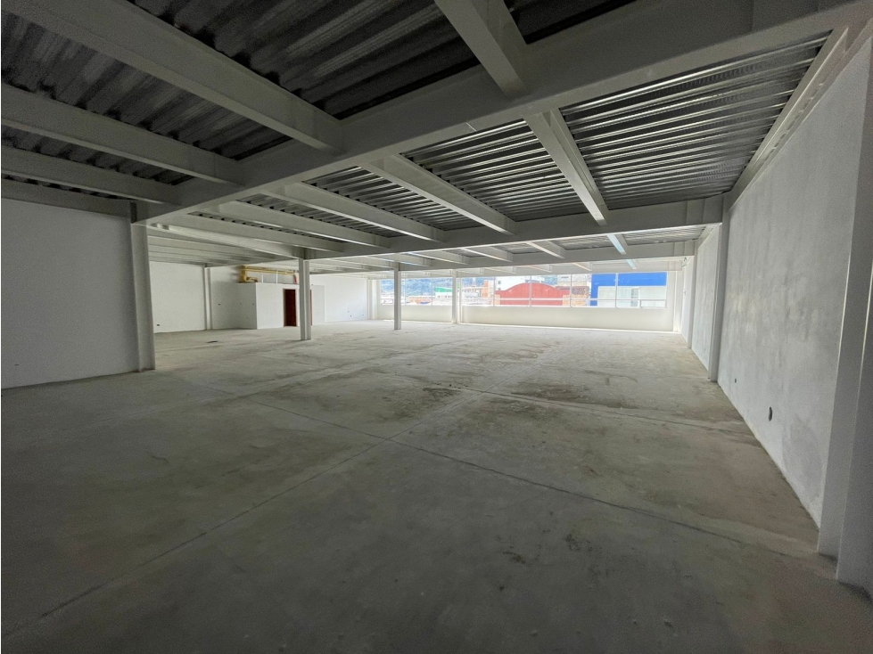 Arriendo edificio Sobre Auto Norte - 5