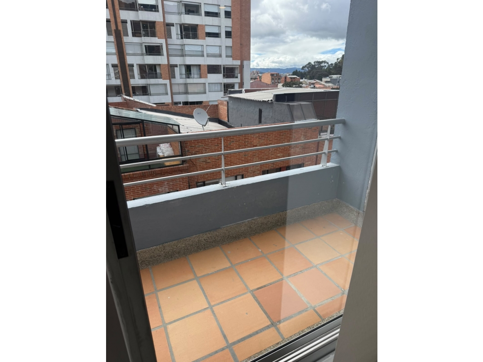 Apartamento en arriendo Cedritos Incluye la administración — foto 5