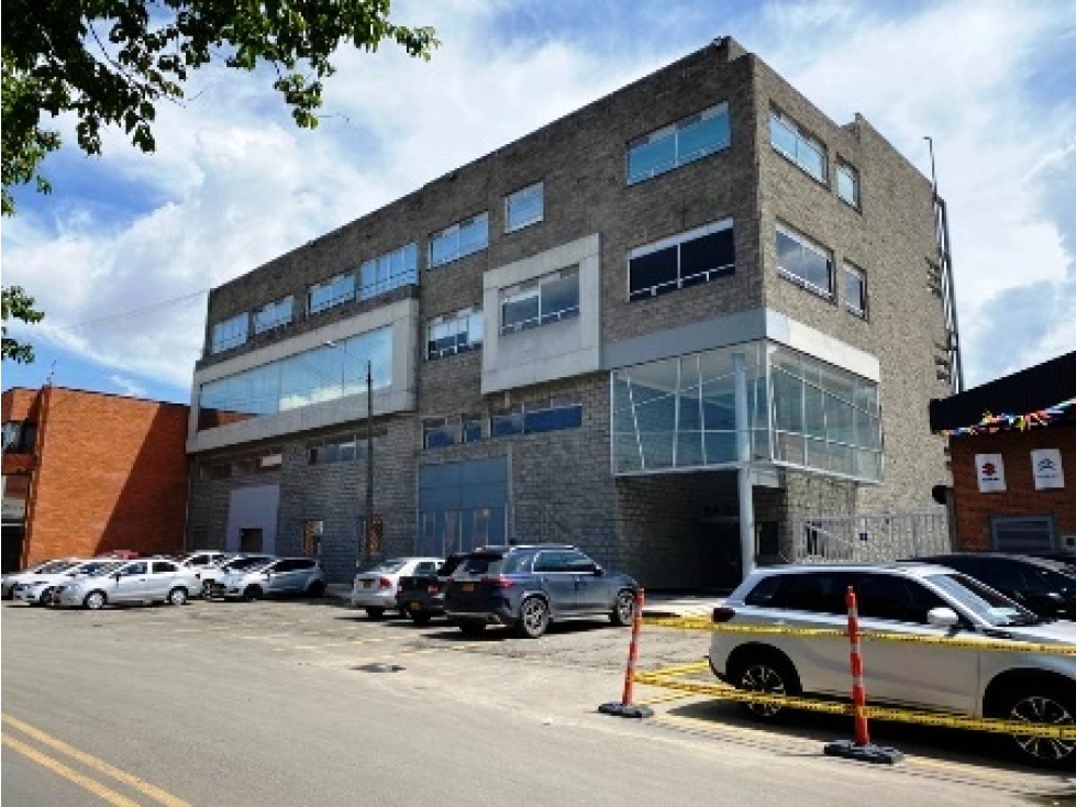 Arriendo Bodega Edificio En Morato