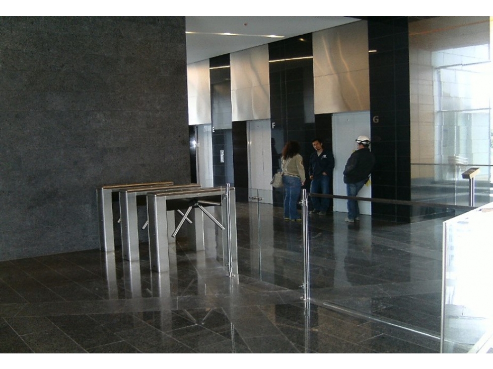 OFICINA EN ARRIENDO / VENTA BOGOTA AMOBLADA autopista calle 100 — foto 2
