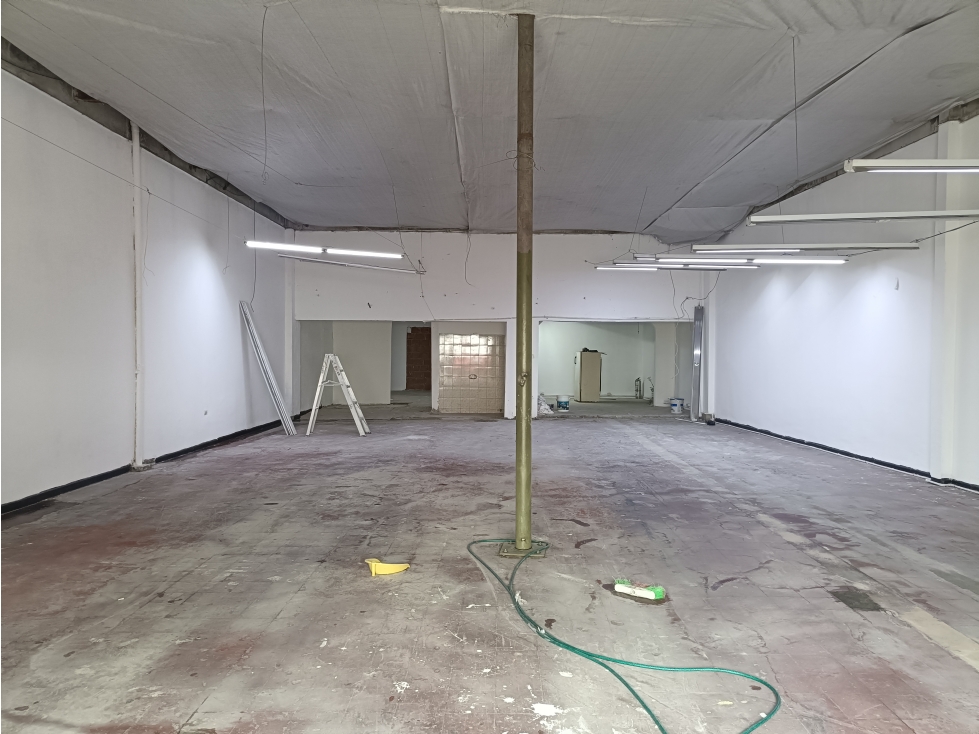 ARRIENDO BODEGA BARRIO EL PILOTO — foto 2