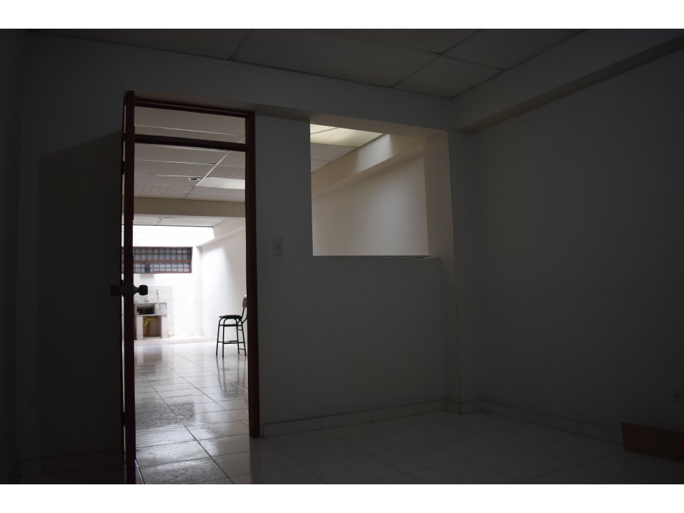 ARRIENDO PARA OFICINA O BODEGA EN SAN NICOLAS CALI - 4
