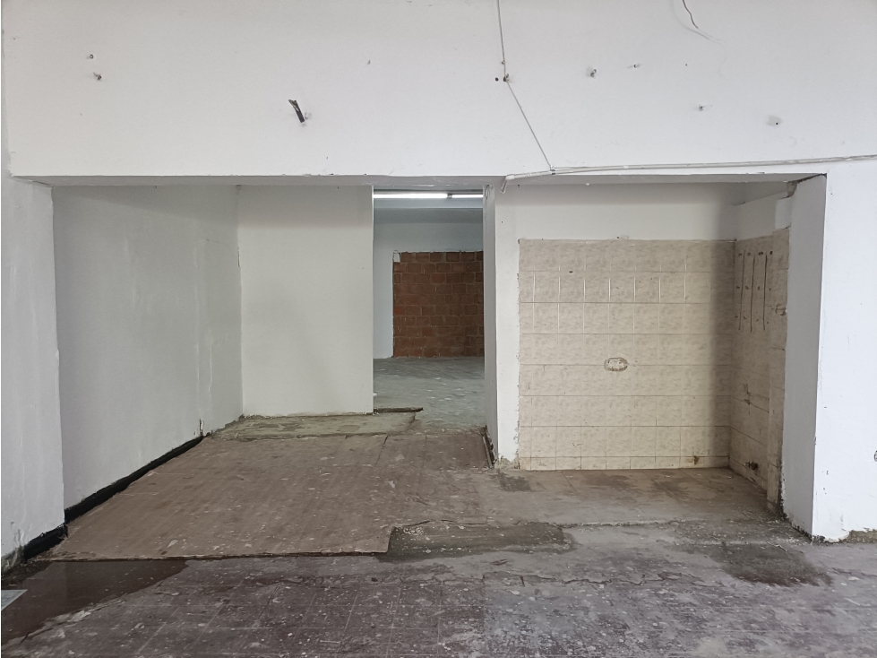 ARRIENDO BODEGA BARRIO EL PILOTO — foto 3