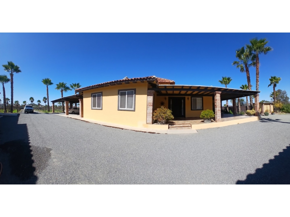 Comoda Casa en Venta en Priv. Maria Teresa