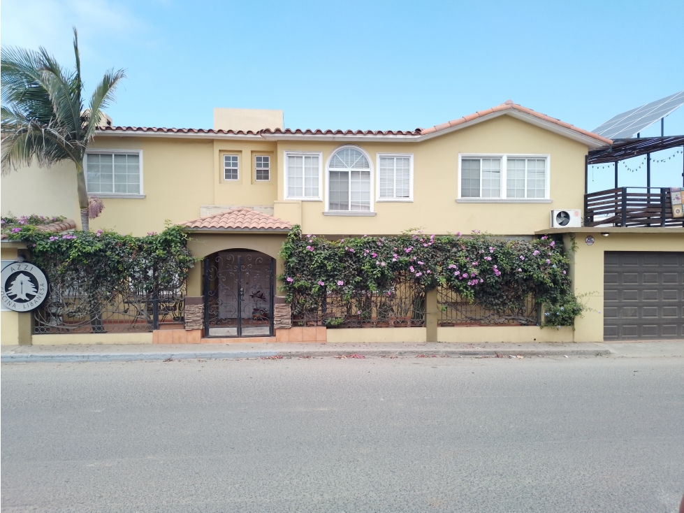 Se vende preciosa casa en Fraccionamiento Valle Dorado