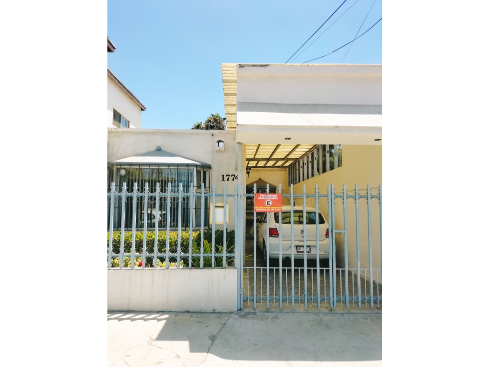 Casa en Venta en Col. Hidalgo con Local Adjunto — foto 2