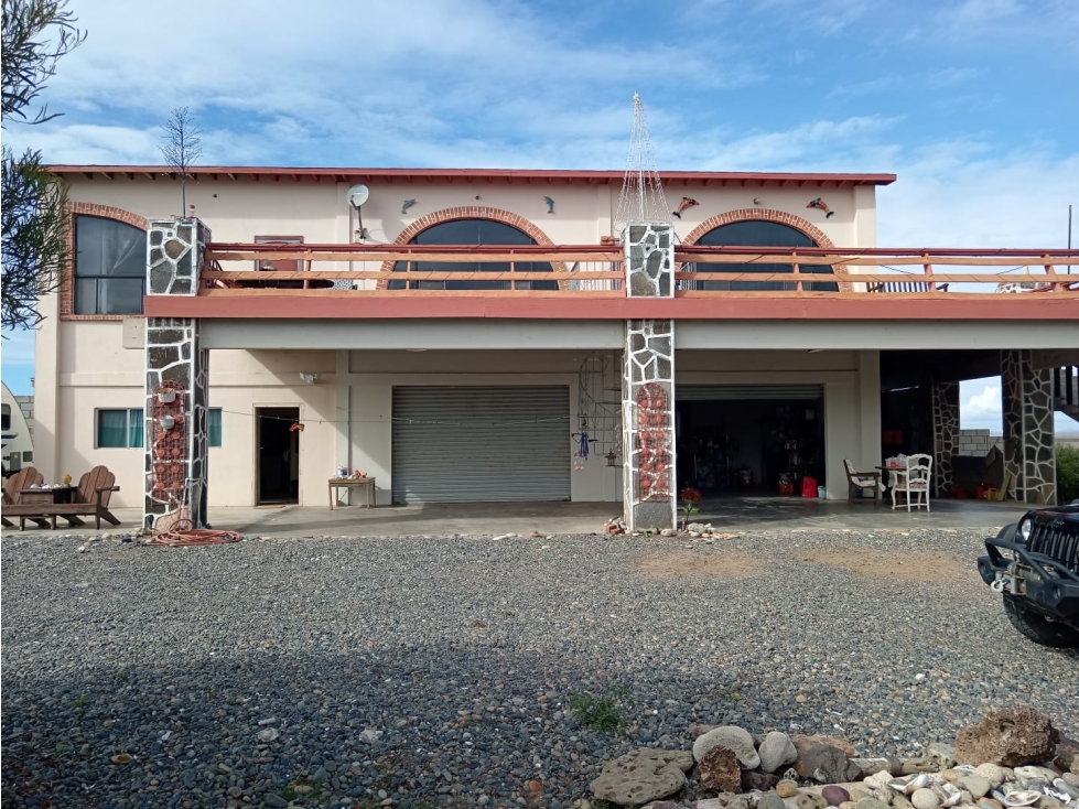 Residencia de Playa con casa de Huéspedes en el Socorro