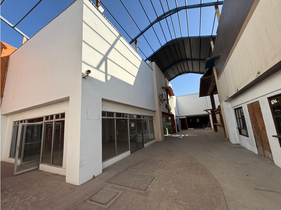 Locales en Renta en Plaza Palmeras en Ensenada local 64 m2 - 6
