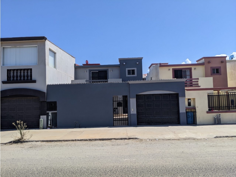 Casa Frente al Mar con Vista Panorámica y Potencial de Inversión — foto 2