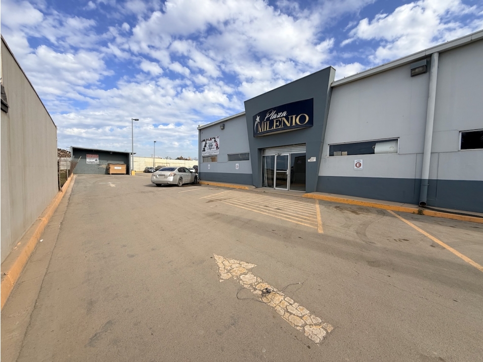 Nave Industrial en Venta y Amplio Estacionamiento en Ensenada - 2