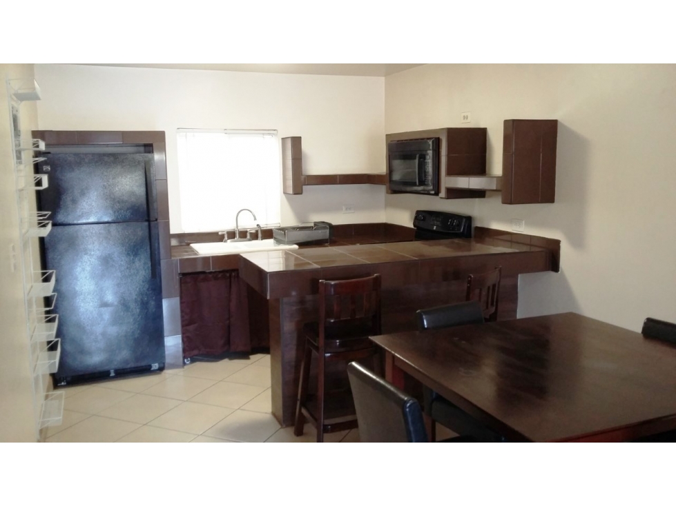 Casa en Renta en Lomas de San Marino, Ensenada - 2