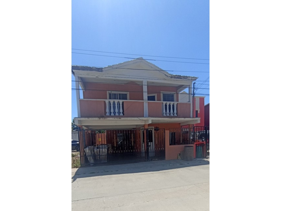 Casa en Venta en Villas del Real 1, Ensenada