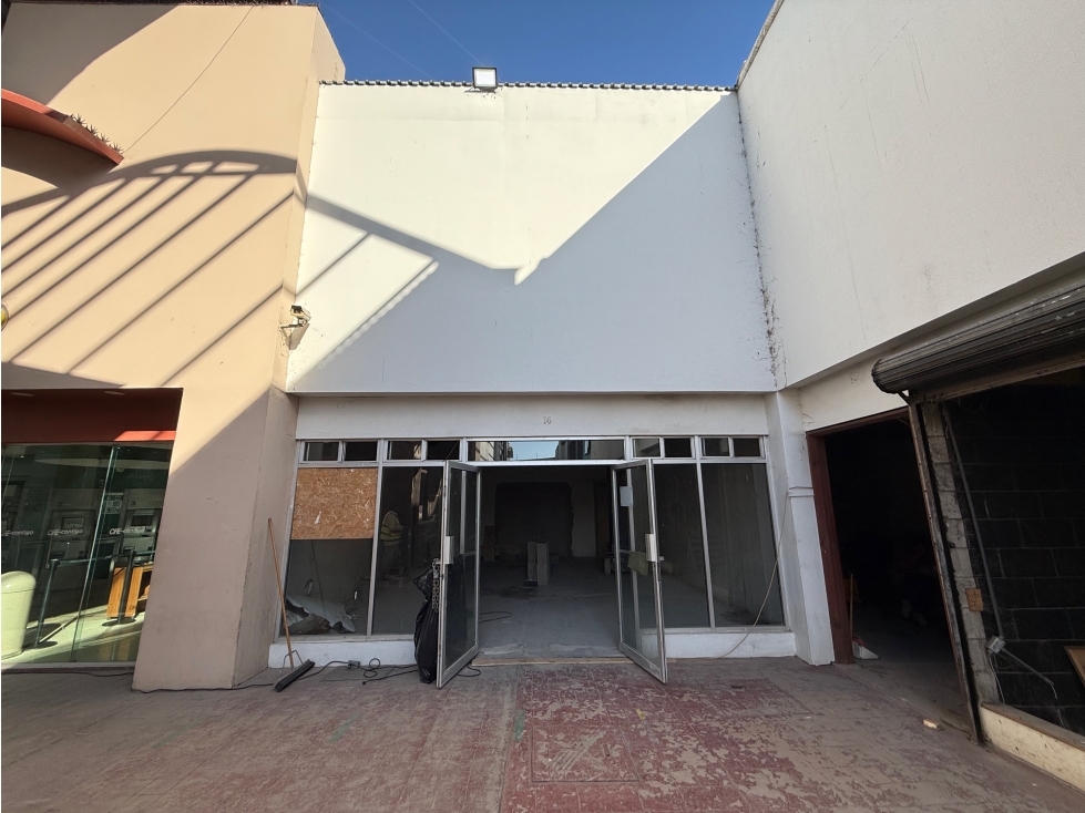 Locales en Renta en Plaza Palmeras en Ensenada local 64 m2 - 3