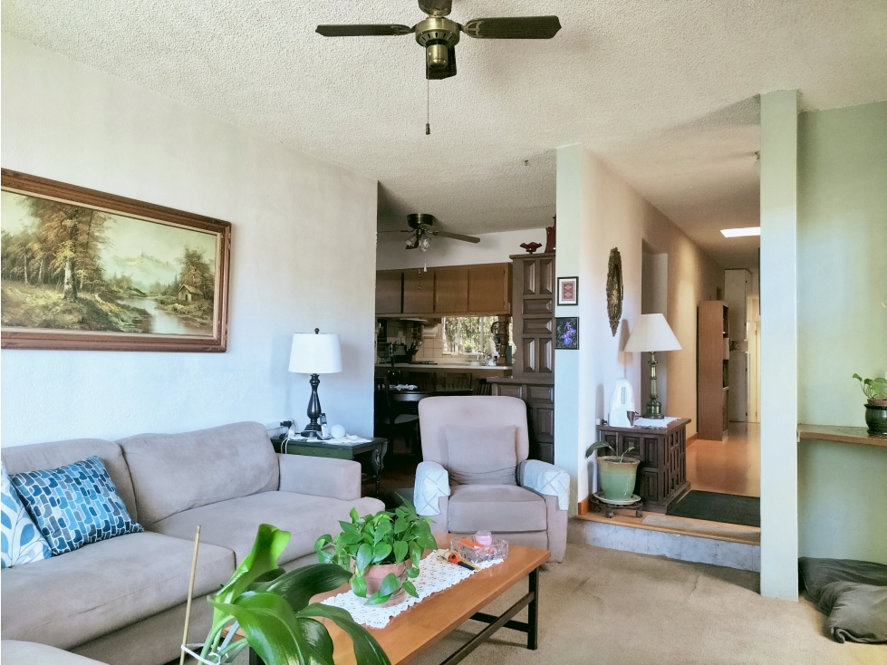 Casa en Venta en Col. Hidalgo con Local Adjunto — foto 3