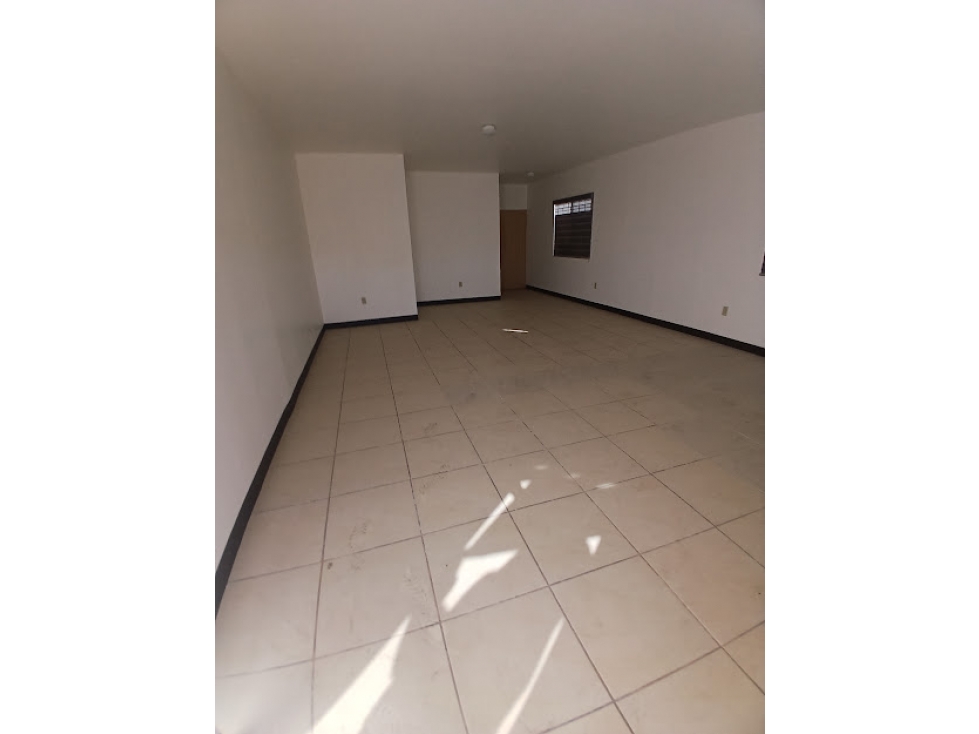 Local Comercial en renta en el Centro de Ensenada - 3