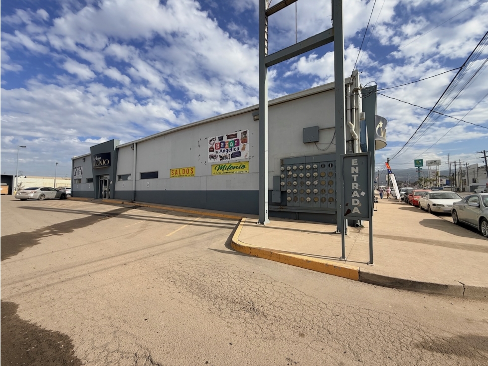 Nave Industrial en Venta y Amplio Estacionamiento en Ensenada - 3