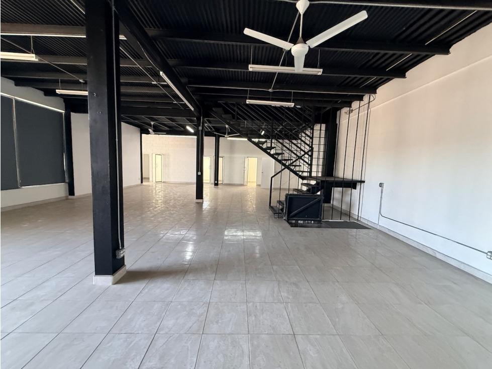 Local Comercial Planta Baja en Renta en Col. Azteca - 2