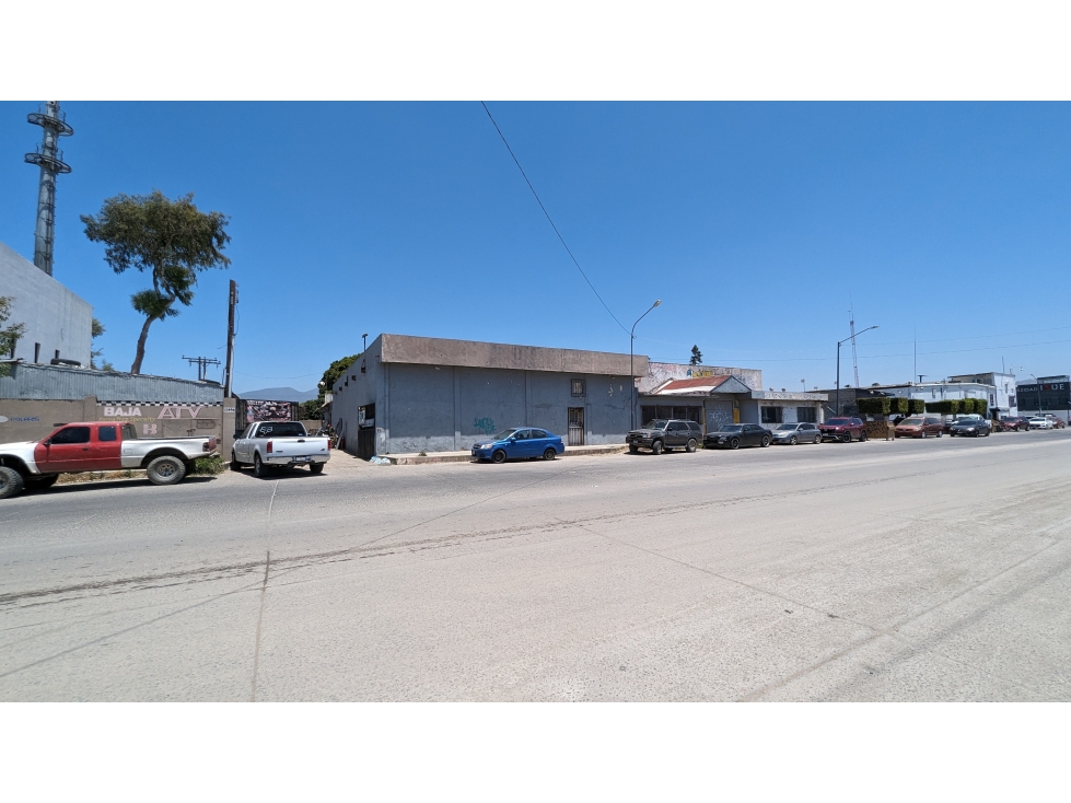 Bodegas céntricas en Ensenada. - 4