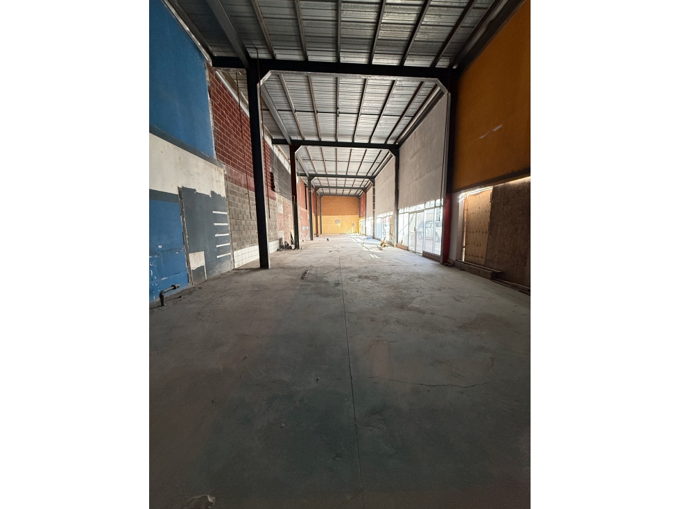Locales en Renta en Plaza Palmeras en Ensenada 48m2 - 3