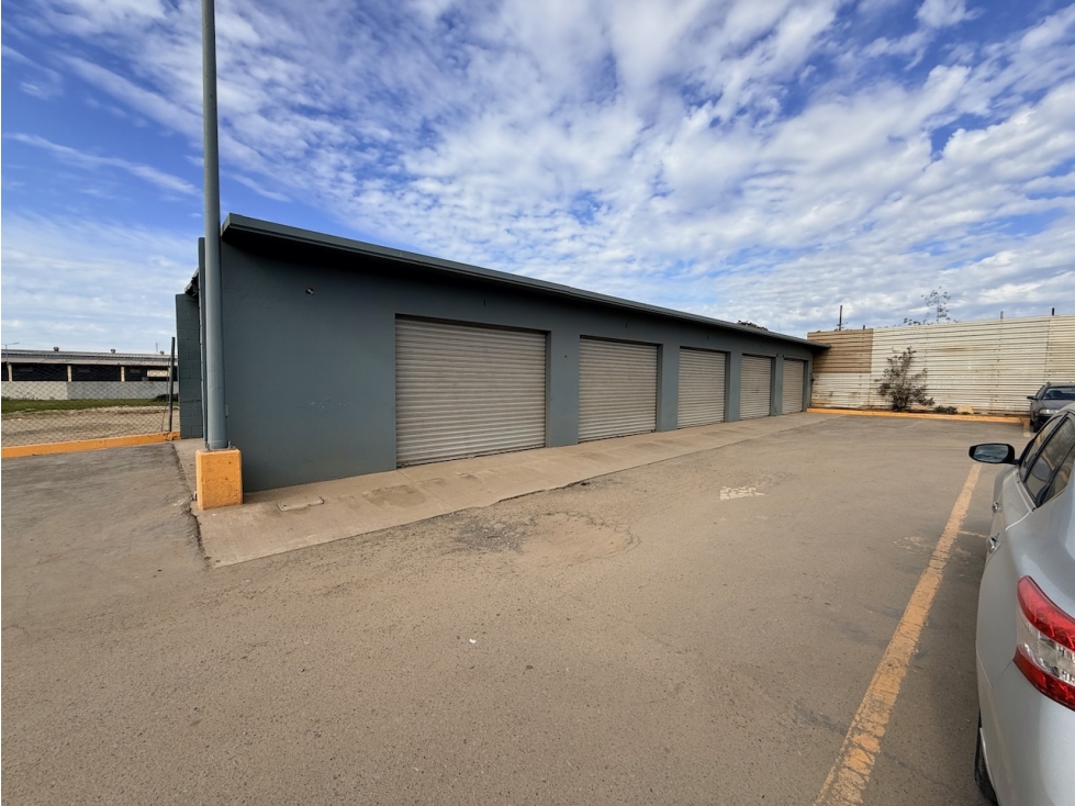 Nave Industrial en Venta y Amplio Estacionamiento en Ensenada - 4