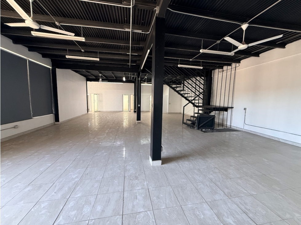 Local Comercial Planta Baja en Renta en Col. Azteca - 3