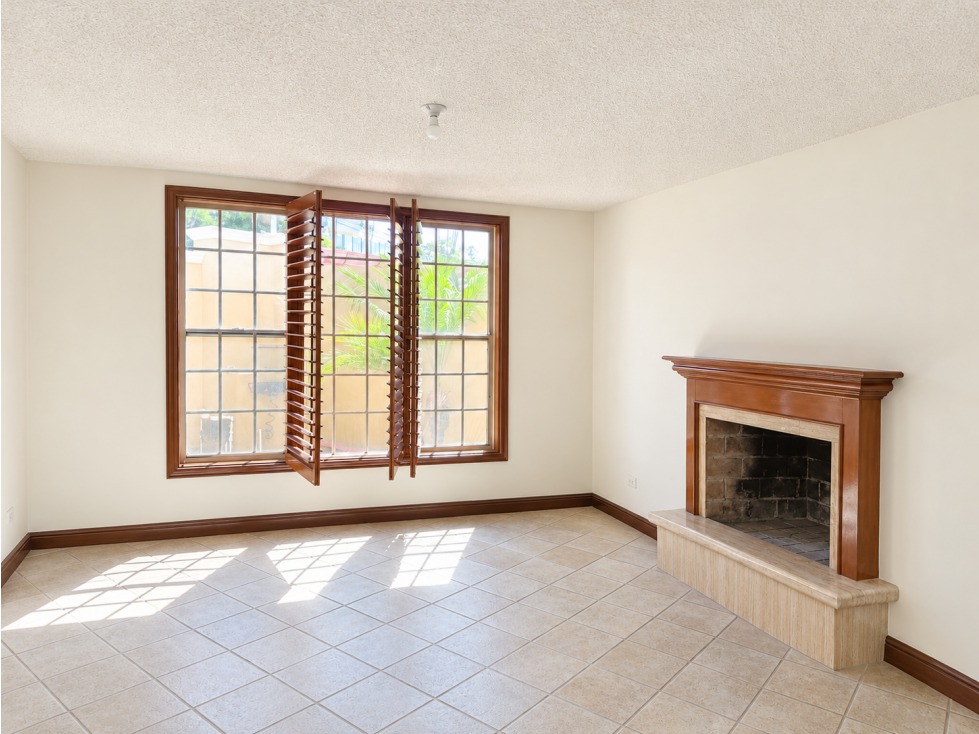 Preciosa Casa en Venta en San Marino — foto 4