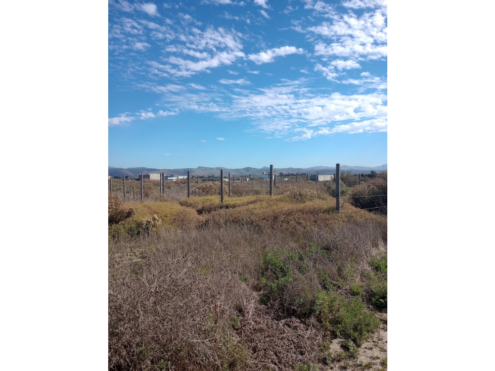 Terreno en venta a solo 200 metros de la Playa del Estero