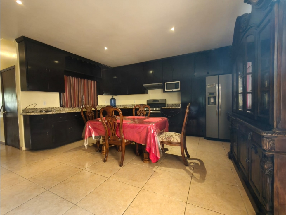 Amplia Casa en Renta en Valle Dorado — foto 5